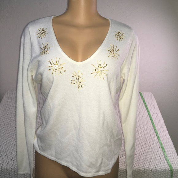 NEW YORK AND COMPANY VNECK CREAM AND GOLD SEQUIN SWEATER FOR HOLIDAY WEAR SIZE M - Picture 1 of 5